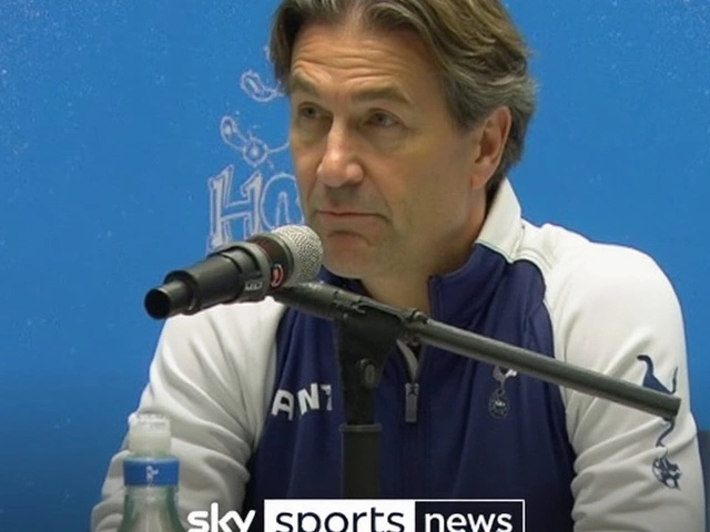Spurs Boss Thomas Frank Hails Arsenal Before Historic North London Derby in Hong Kong